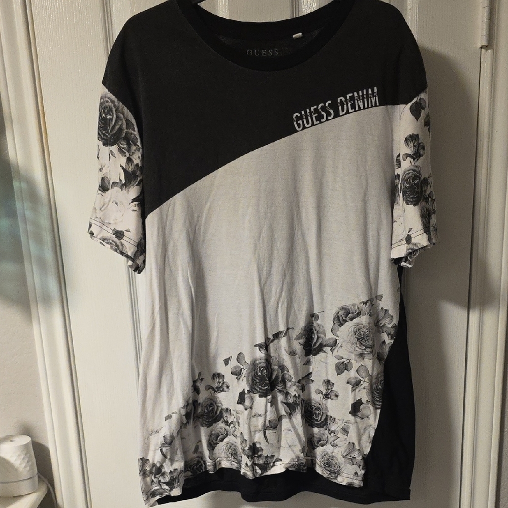 GUESS Denim Black and White Rose Tee XXL
